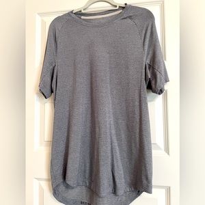 Lululemon License to train shirt